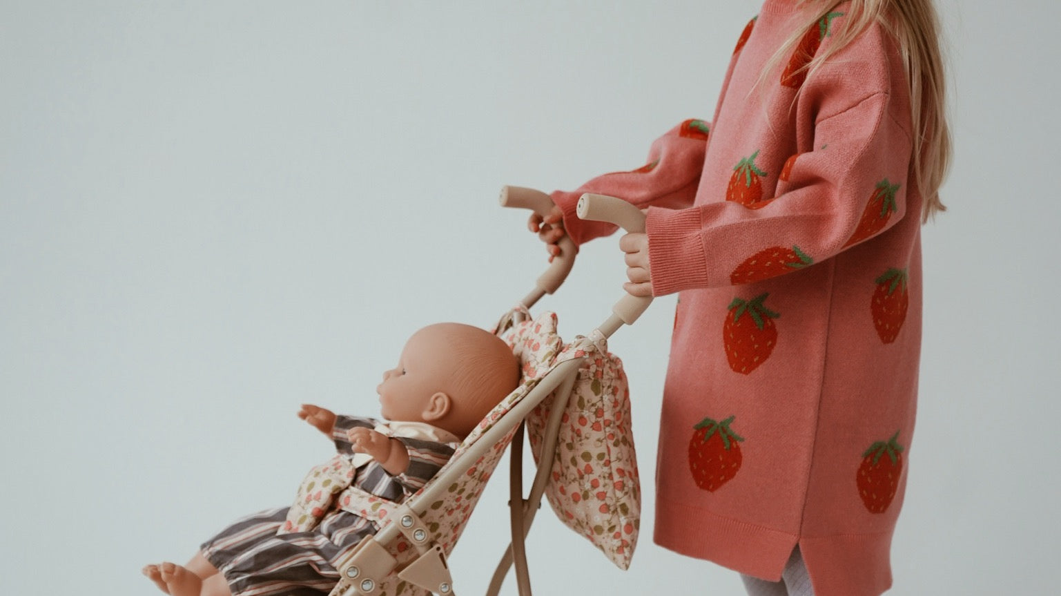 7 Playtime Ideas for Playing with Dolls and Toys that Spark Creativity