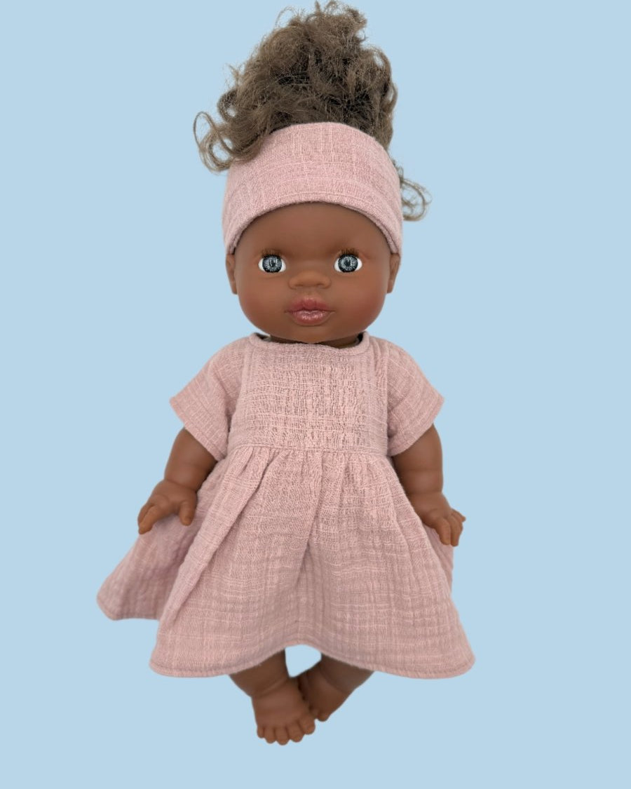 Beginner-friendly pattern for doll clothes