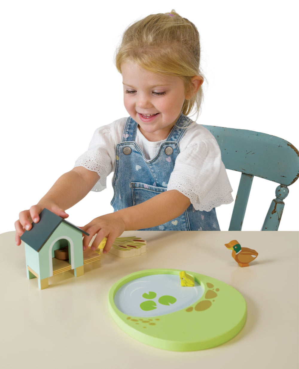 Duck House Set Lifestyle