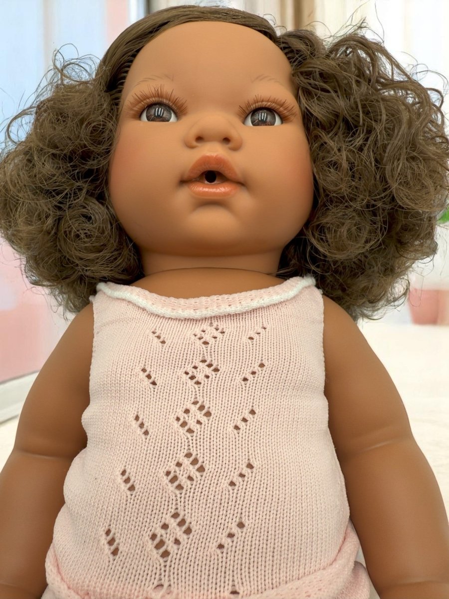 Realistic doll Havana with bouncy curly hair and beautiful complexion for toddlers multicultural play