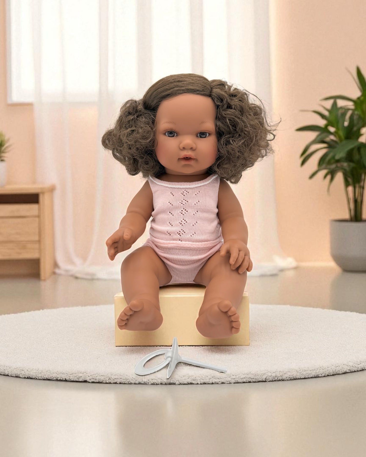 Havana doll's expressive face and lifelike features for pretend play