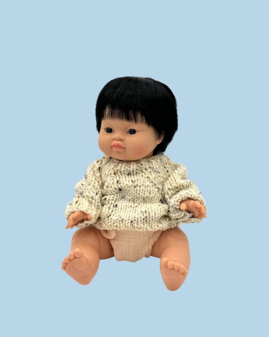 Baby doll fashion with delicate lace insertion