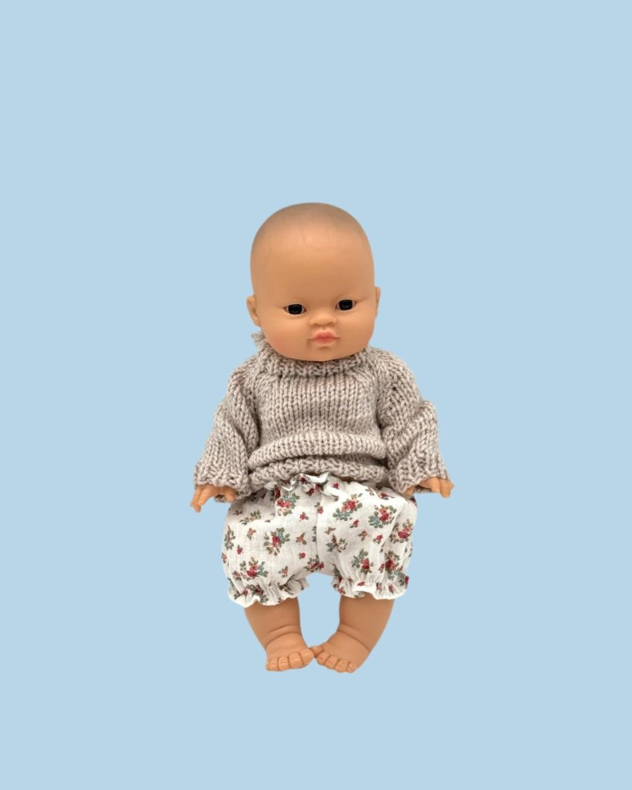 Vintage-inspired doll wardrobe essentials