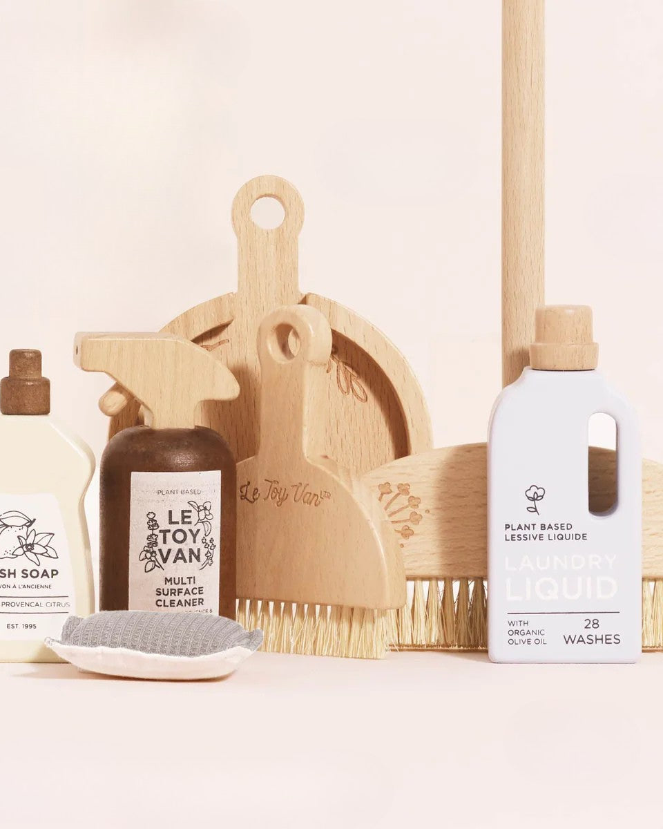 Le Toy Van Cleaning Set