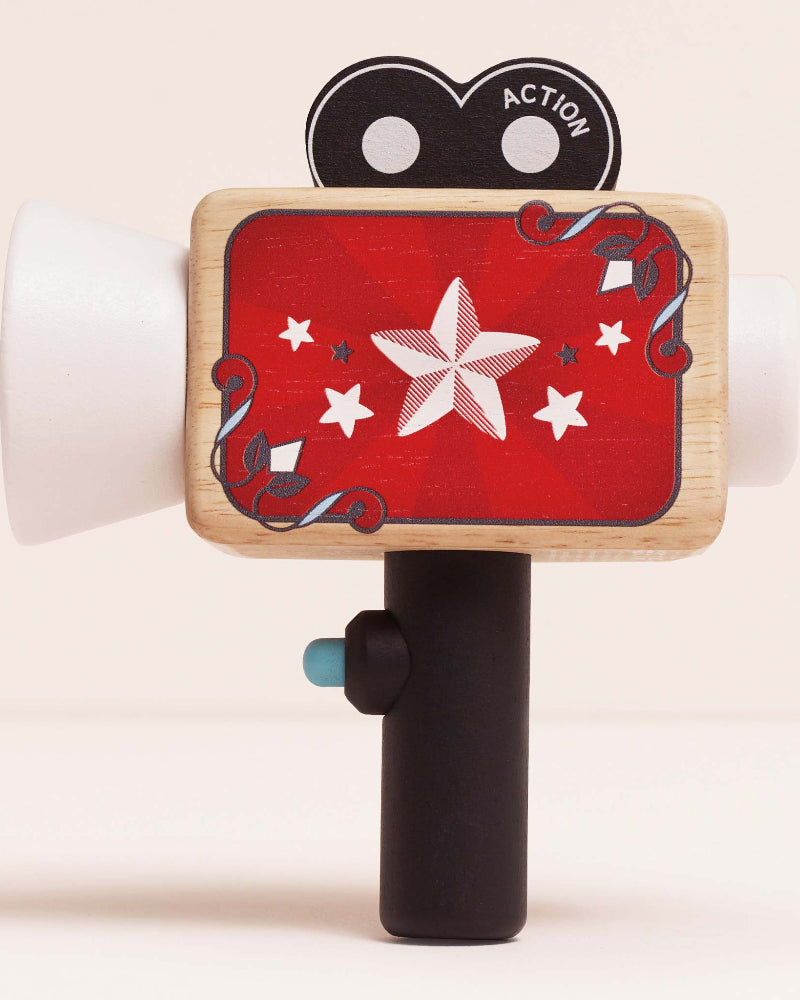 Vintage-inspired Le Toy Van camera perfect for imaginative storytelling