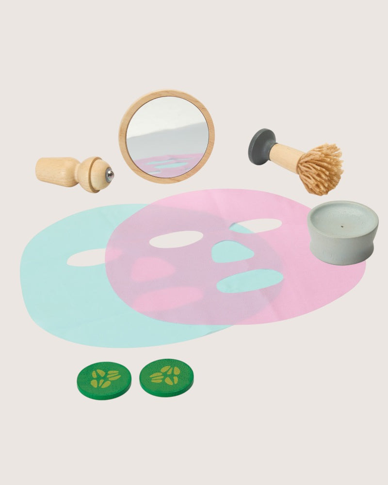 PlanToys My Spa Time play set wooden toy with pink and blue face masks and mirror