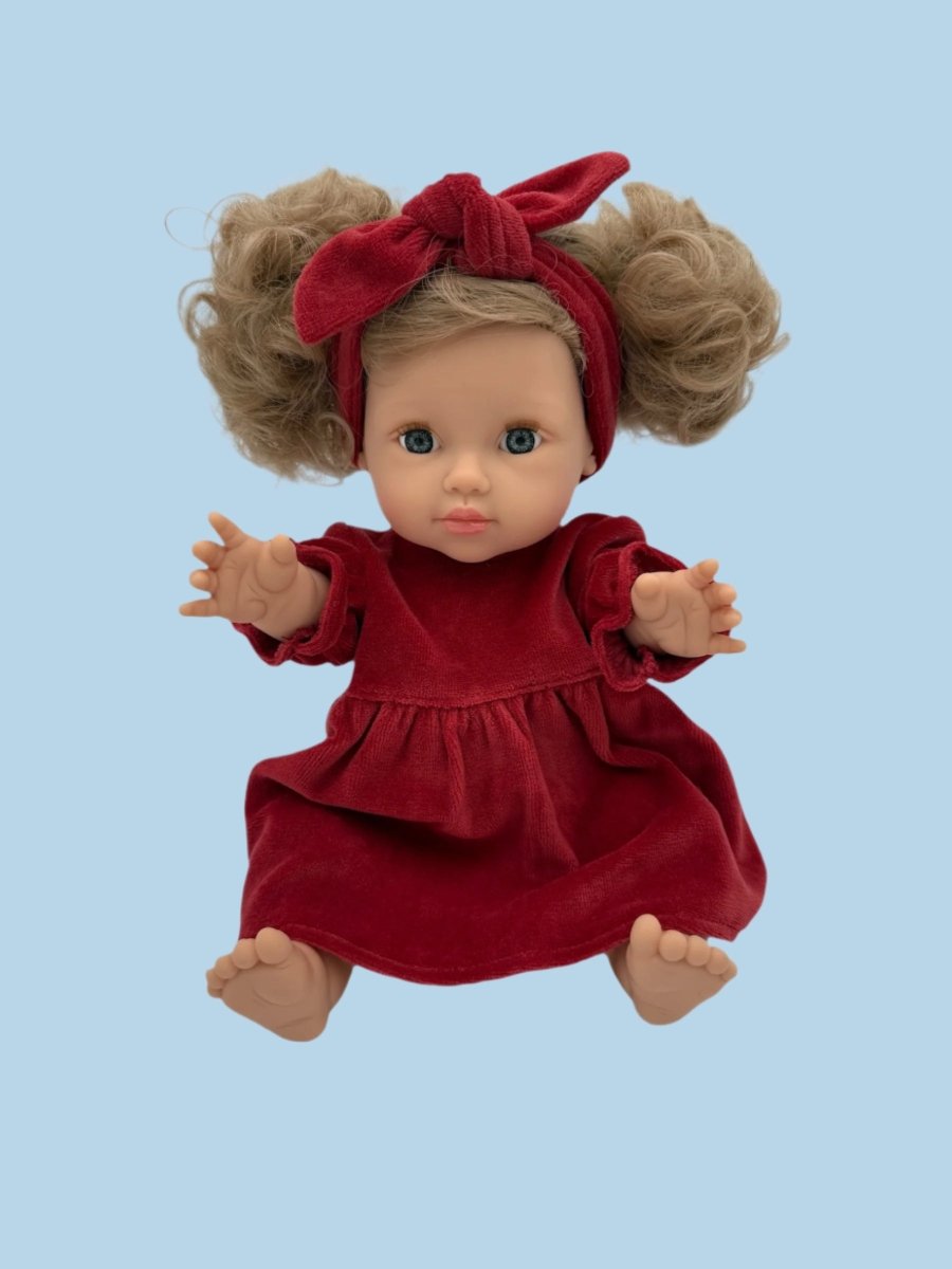 Baby doll fashion with growth-accommodating design
