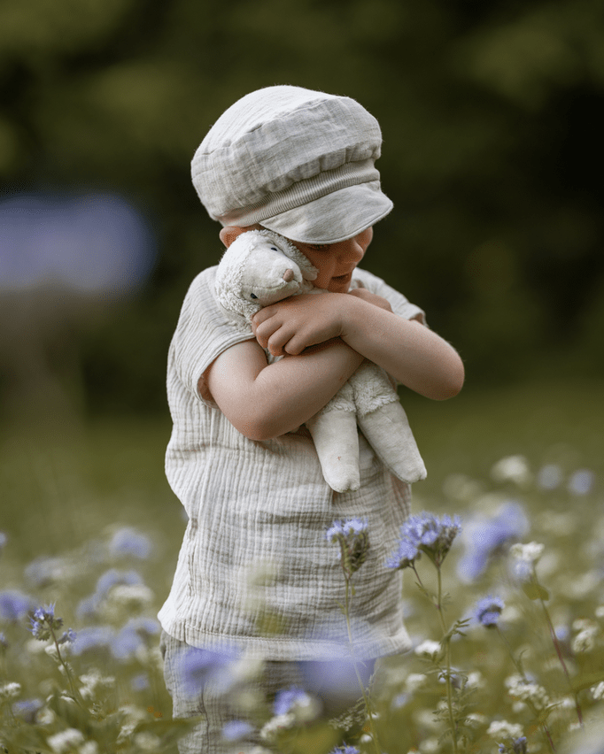 Child-friendly Senger organic white sheep plush made with European sustainable materials