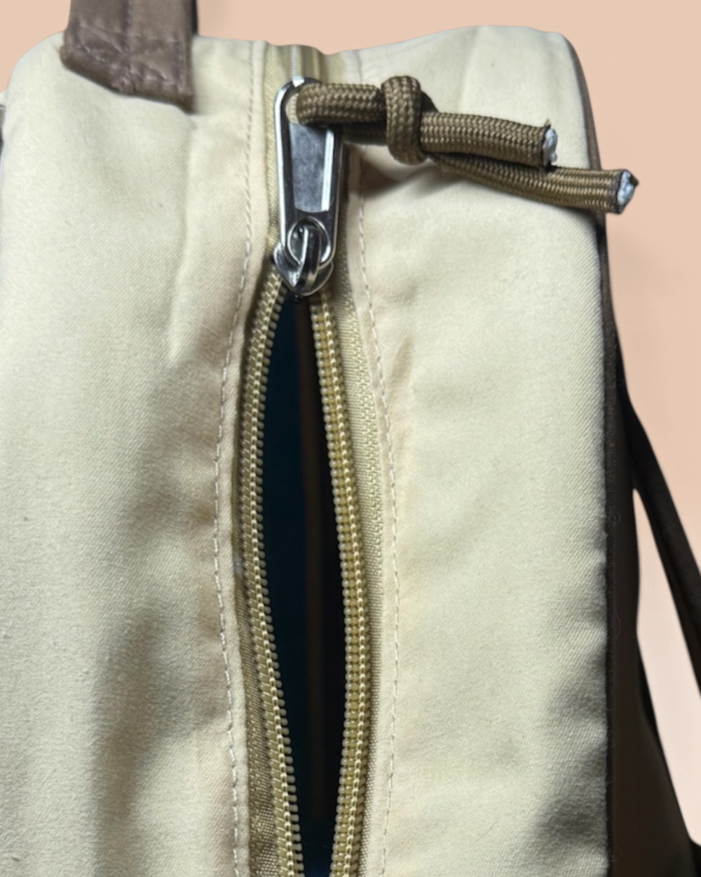 The Little Carrier Zipper Close-up