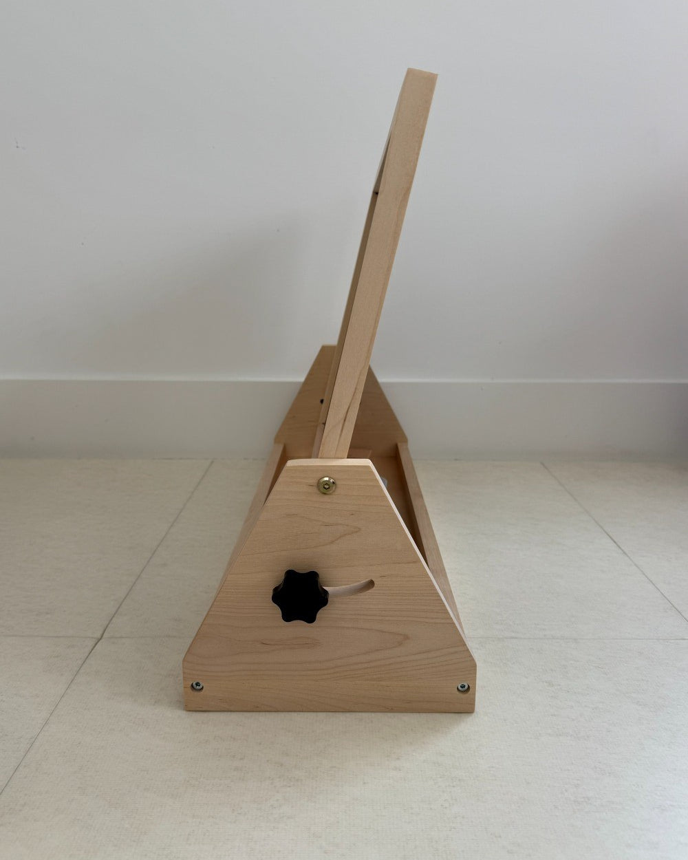 Tilted Tabletop Easel