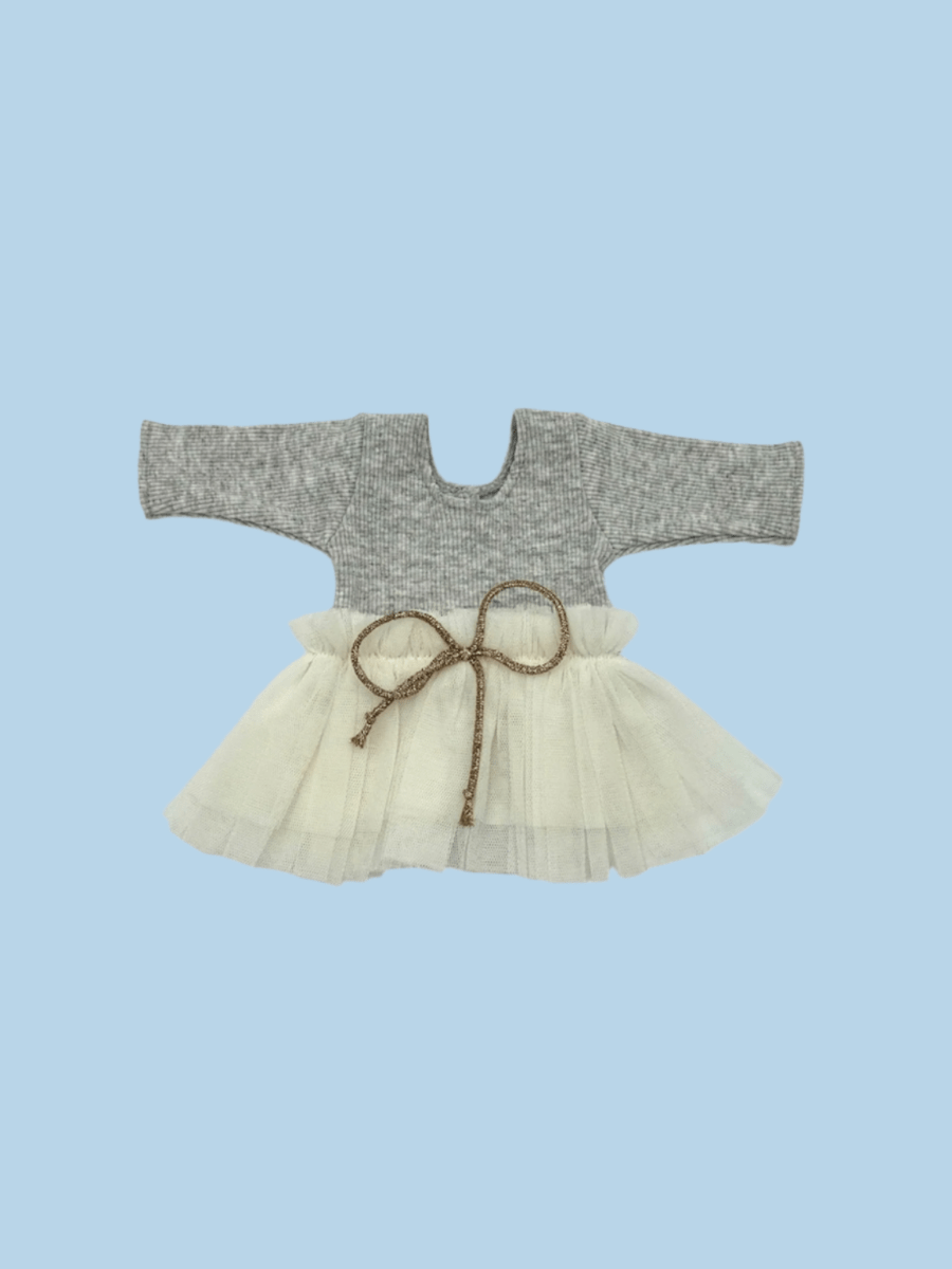 Baby doll fashion designed for tactile exploration