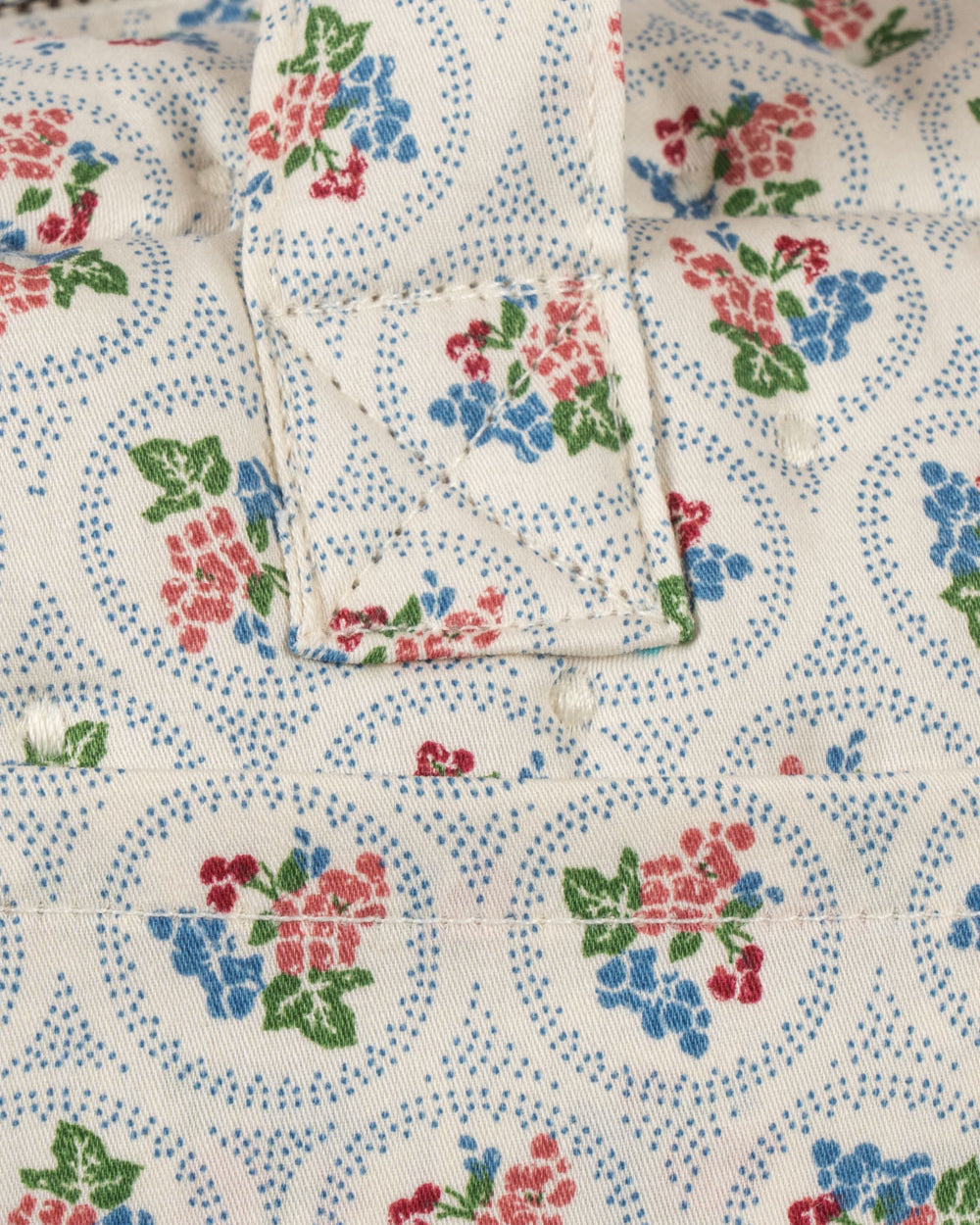 Quality canvas construction doll accessory bag in heirloom Verona Blues print