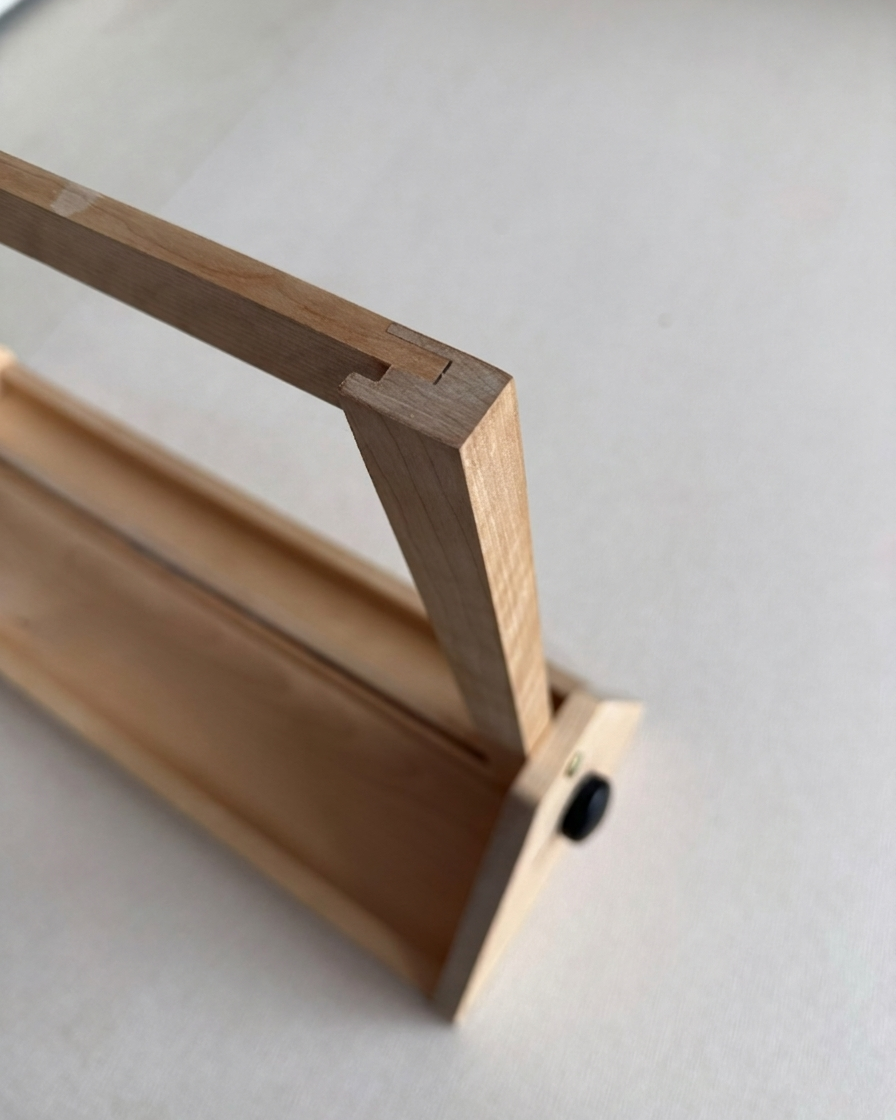Wooden Tabletop Easel Corner