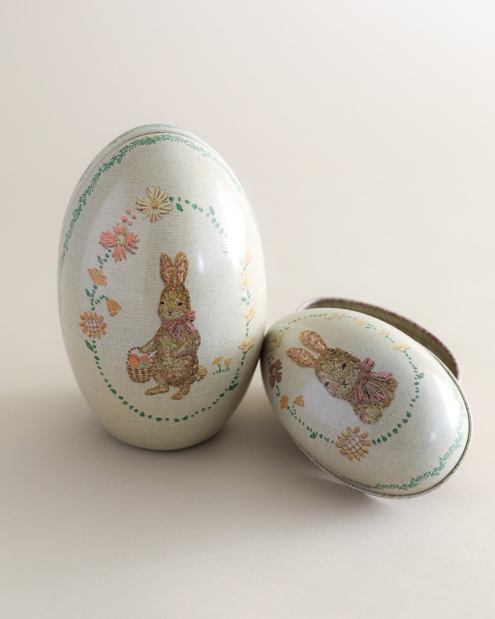 Maileg, Maileg egg, Easter egg, Fillable egg, Metal Egg, Easter Toys, Easter Egg Hunt