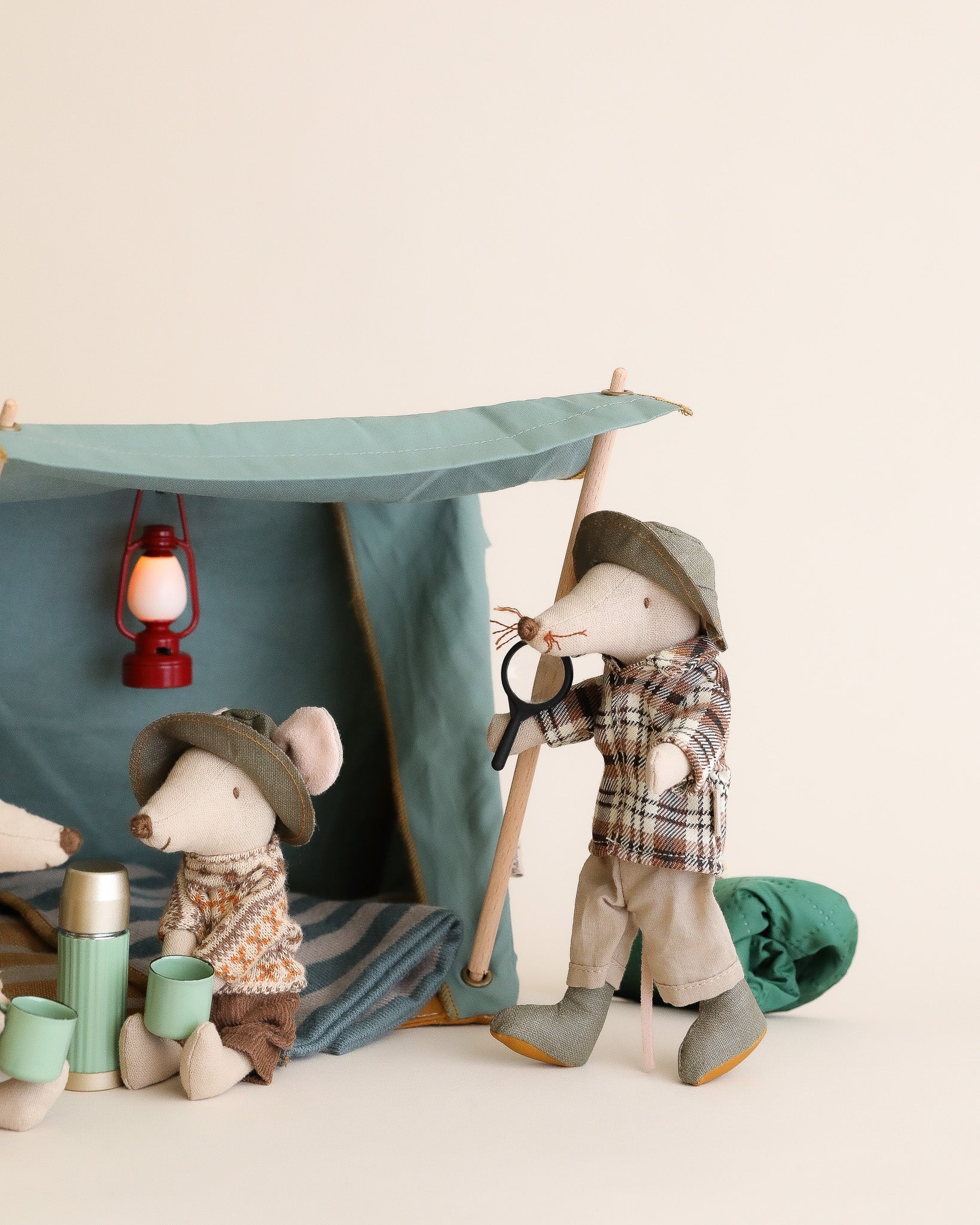 Maileg Wildlife Guide Mouse
