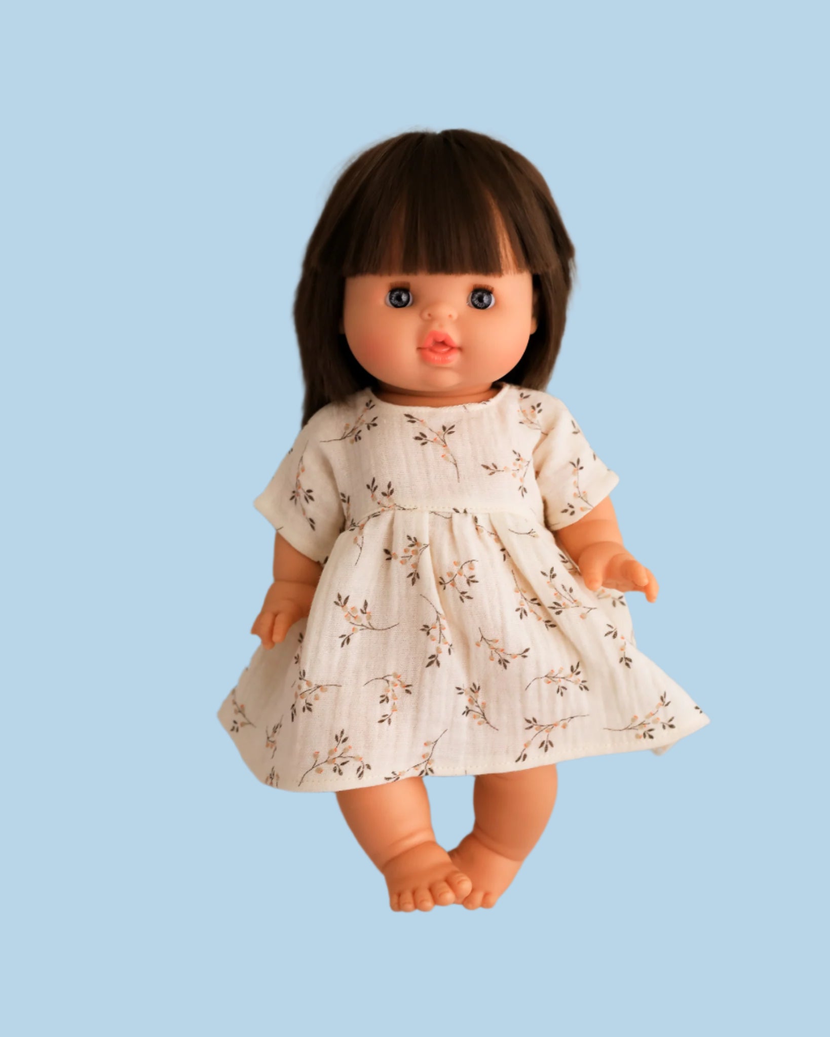 Easy-care doll clothes for everyday play