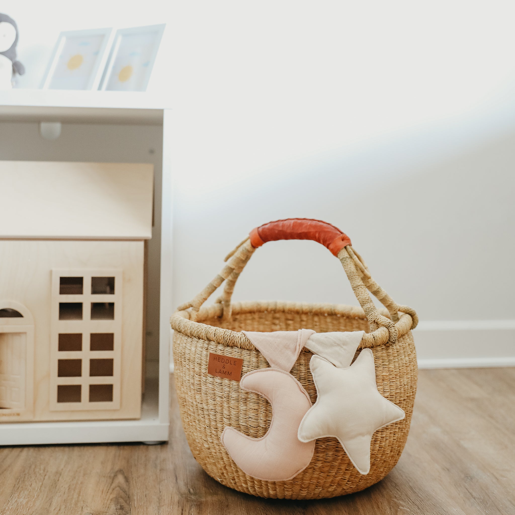 Large Bolga Basket - Brown Handle