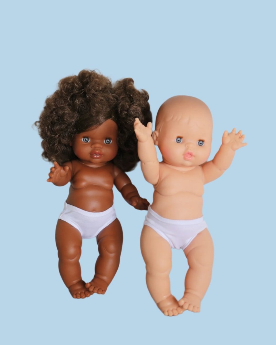 Versatile baby doll clothes for multiple dolls