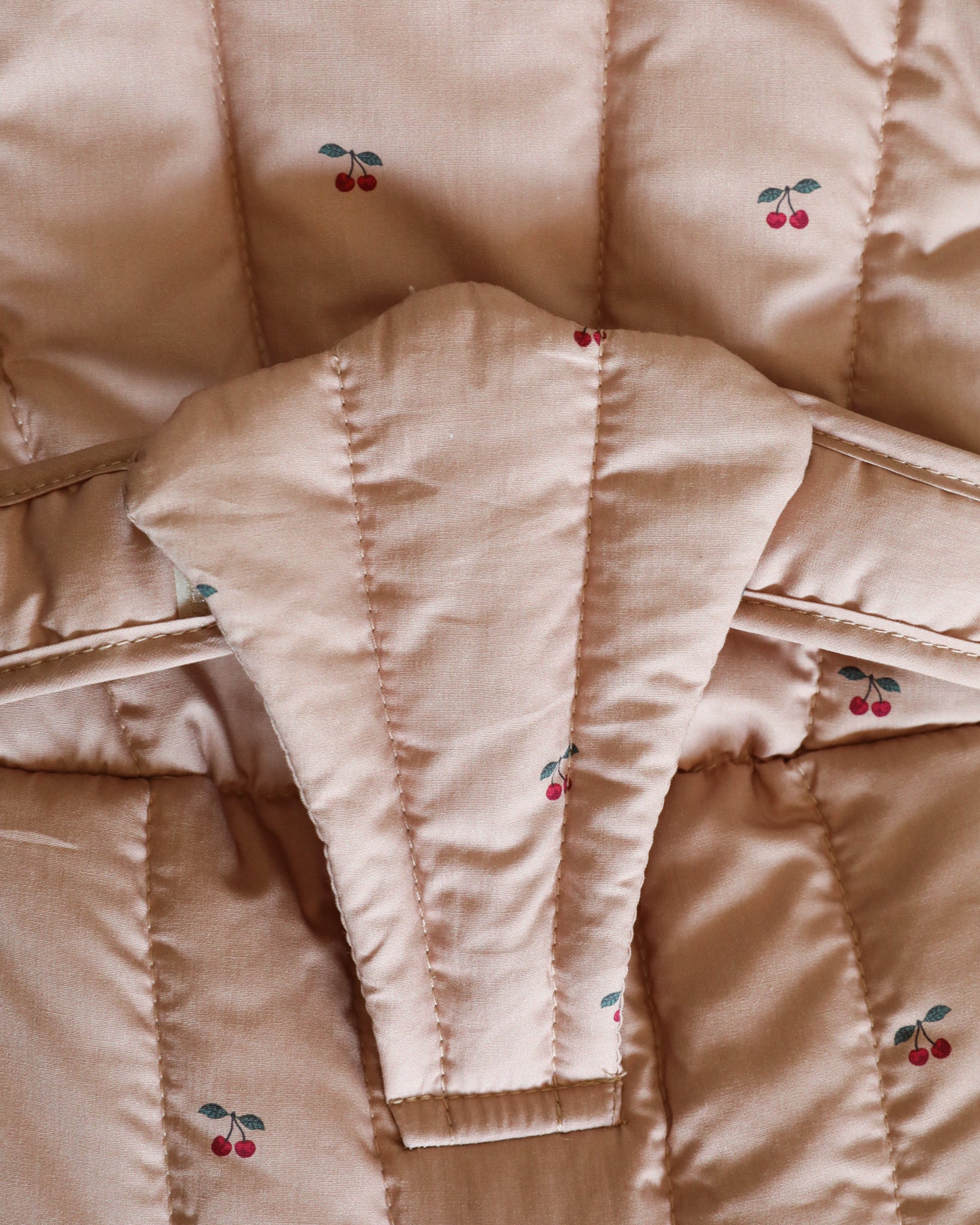 Essential doll accessories: portable baby bouncer for nurturing pretend play