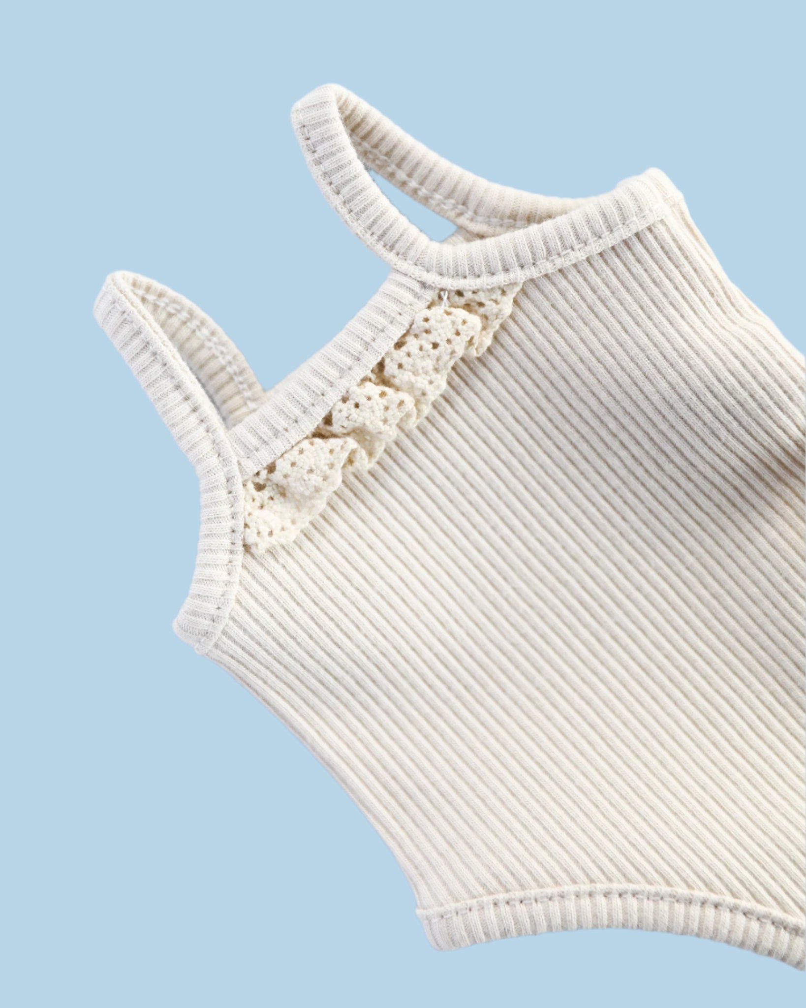 Baby doll outfit with long-lasting durabilitye)