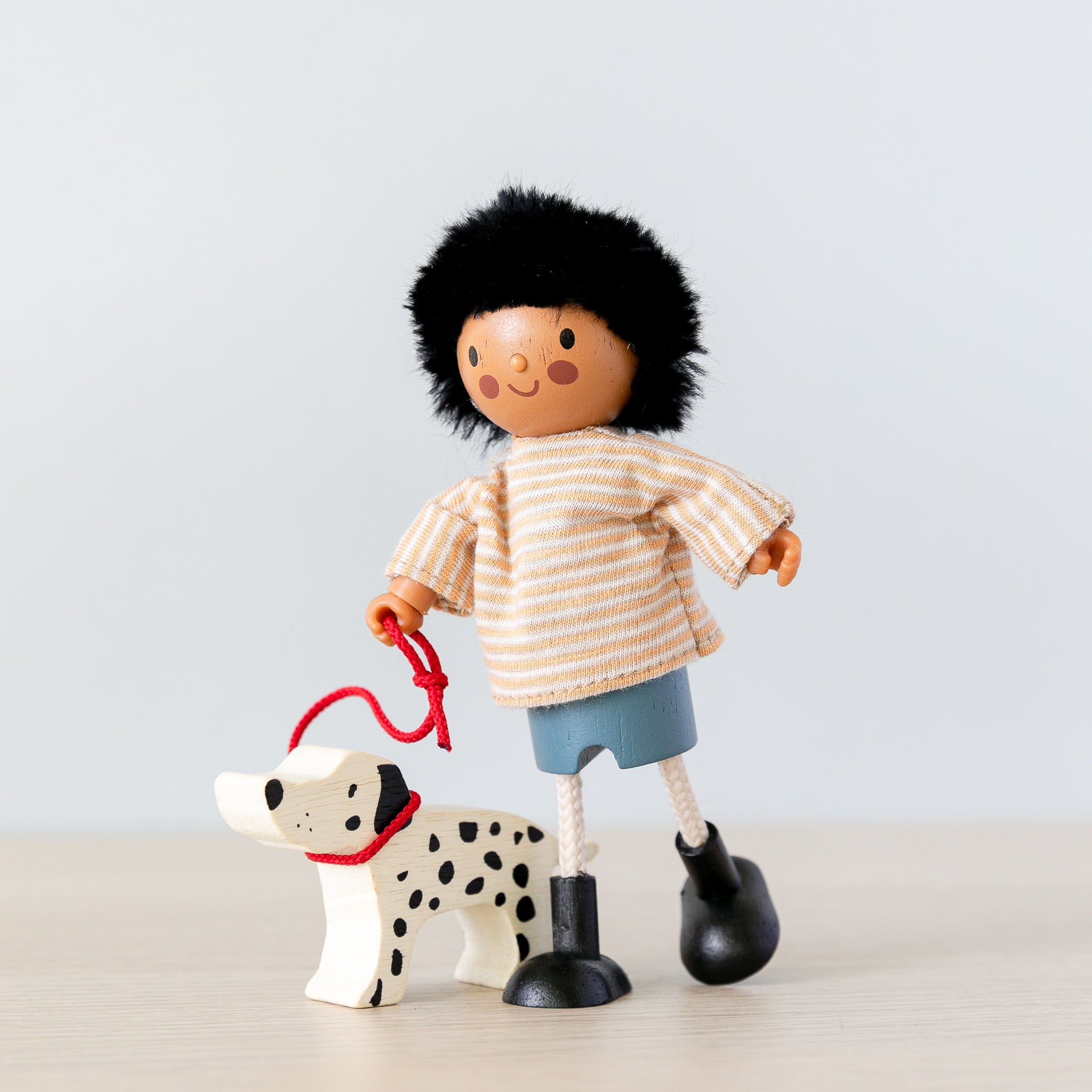 Wooden Doll Family - The Forresters