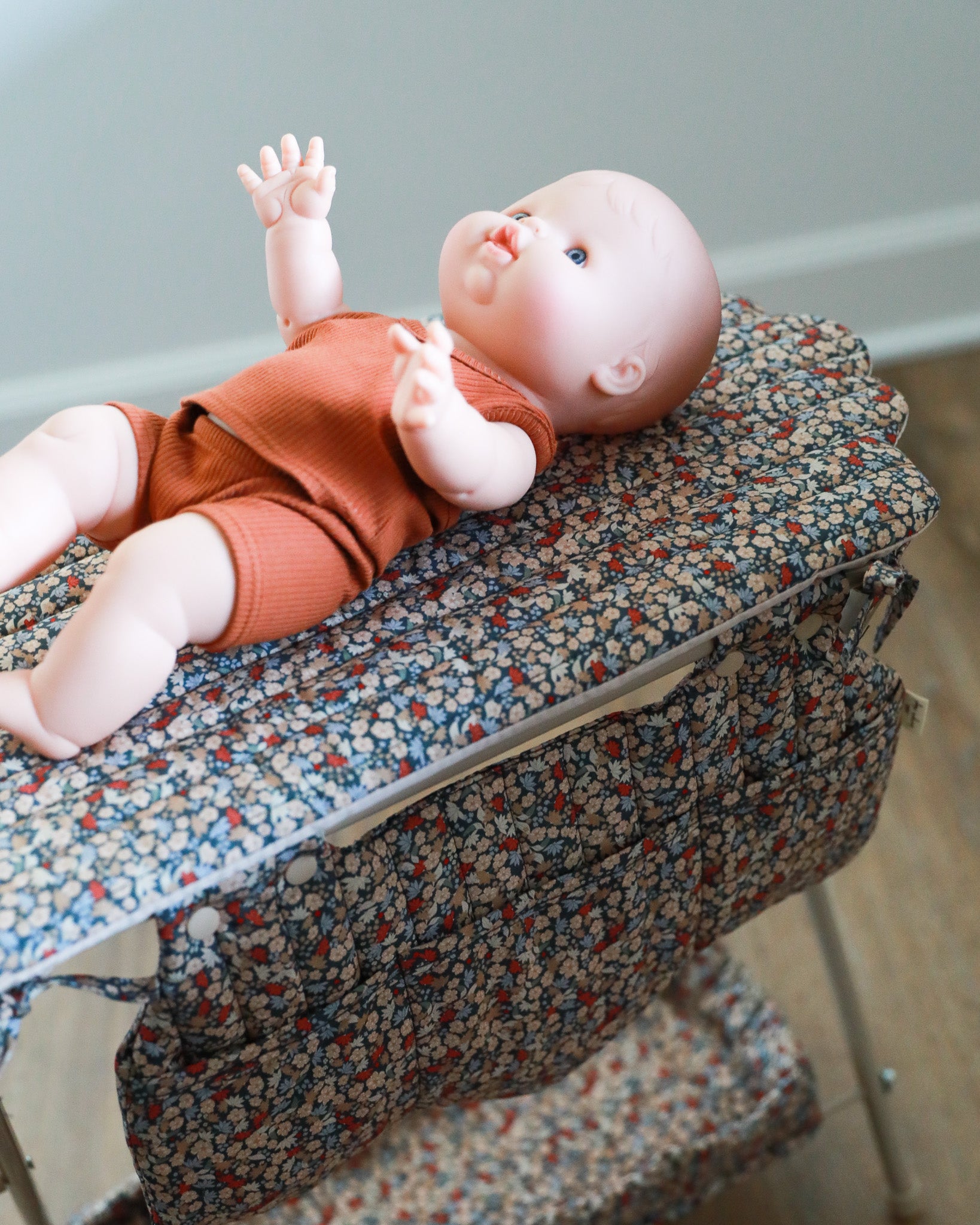 Doll Changing Table - Toulouse