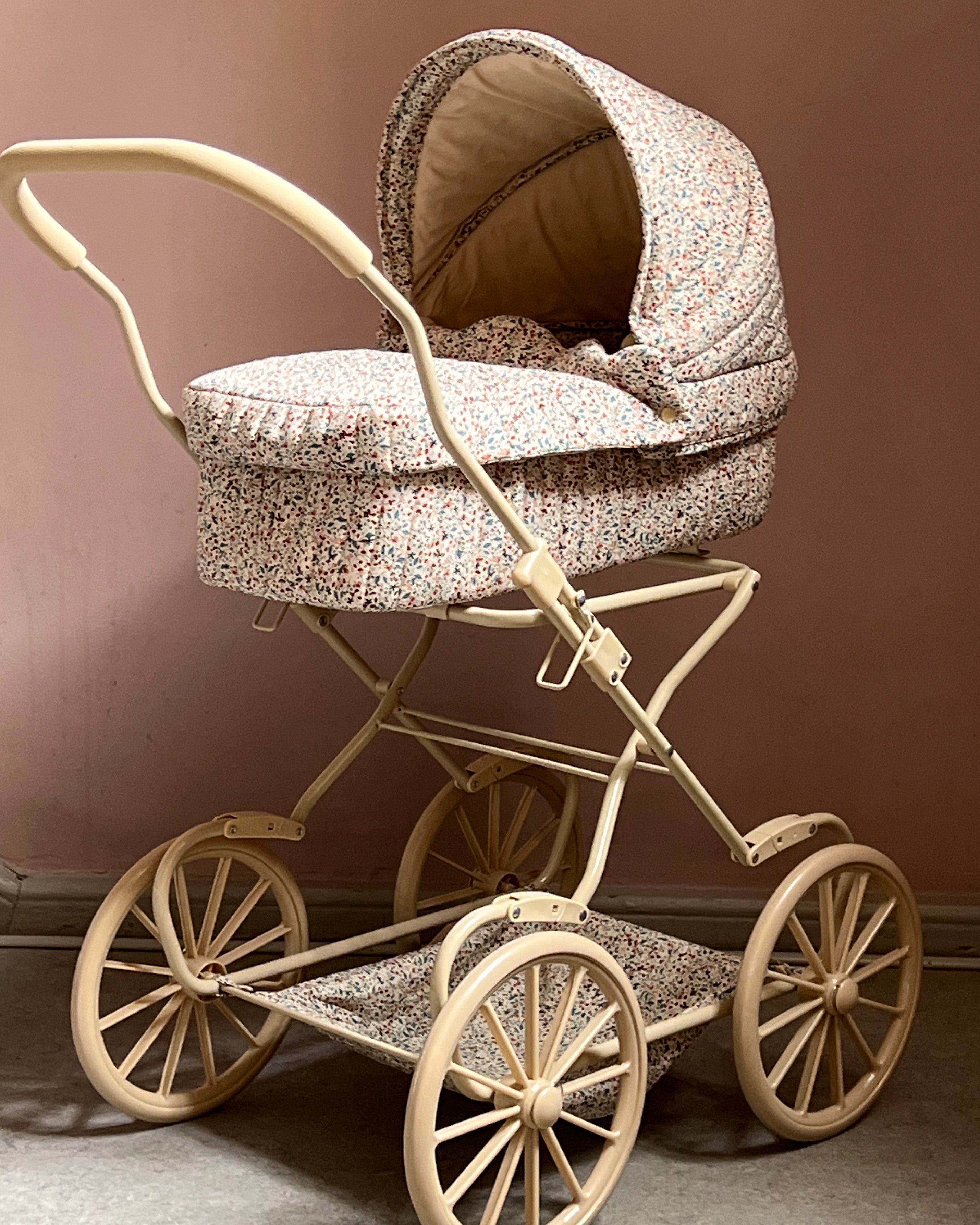 Doll Pram - Louloudi