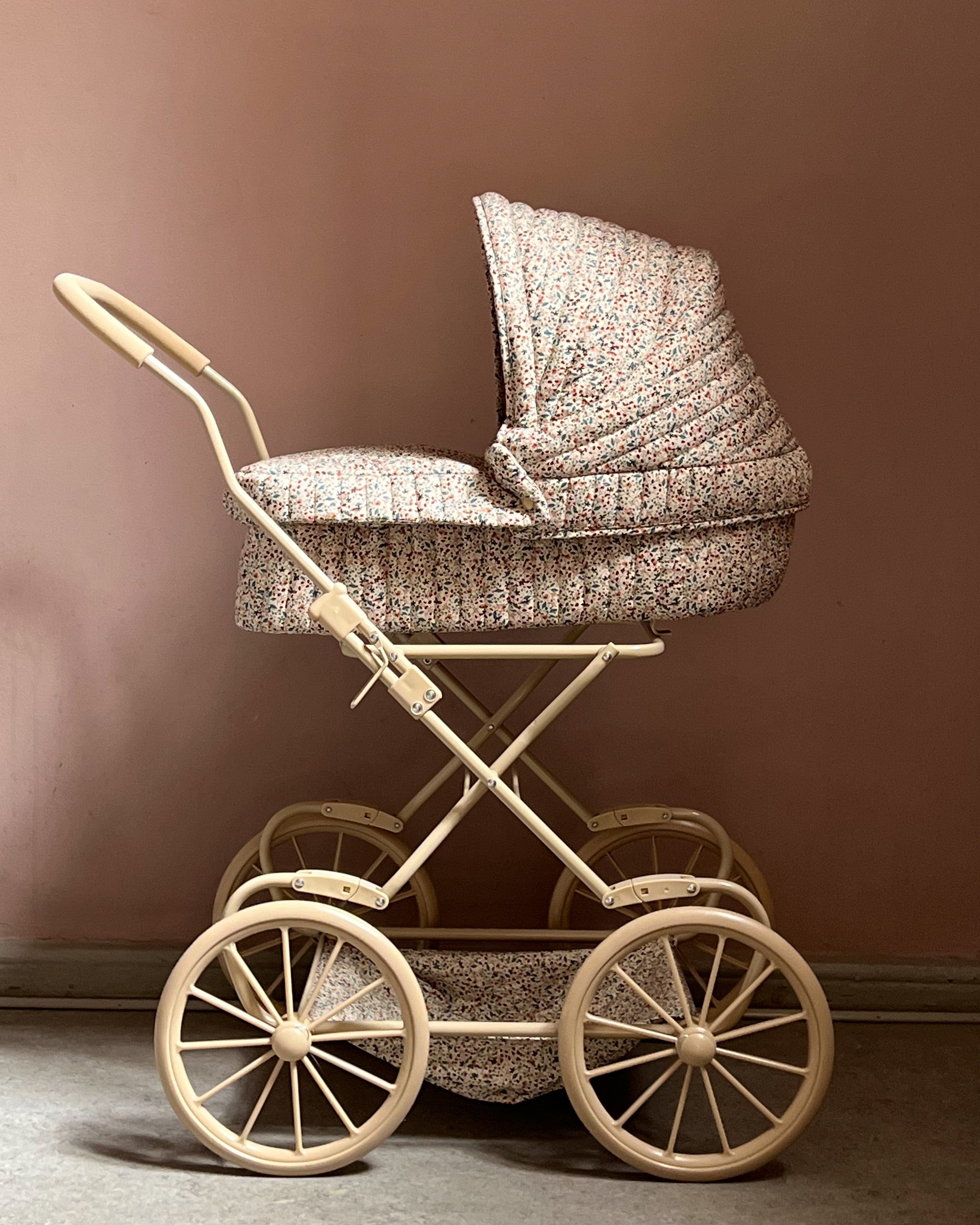 Doll Pram - Louloudi