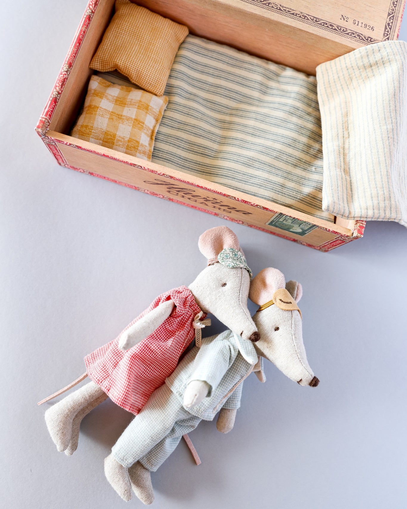 Maileg | Mom and Dad in Cigarbox