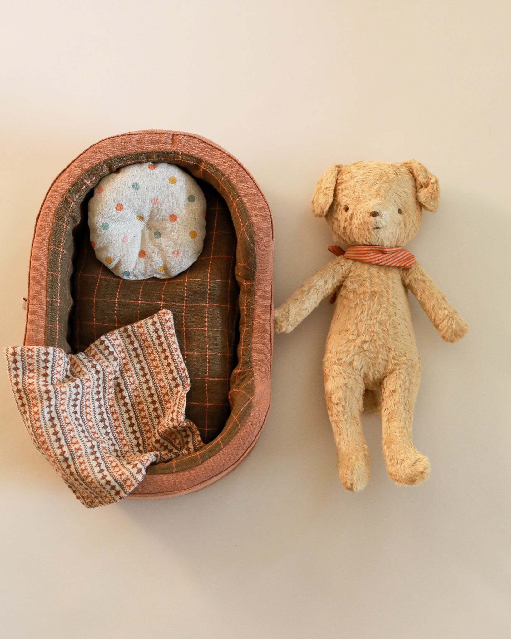 Maileg | Plush Dog with Dog Bed - Brown
