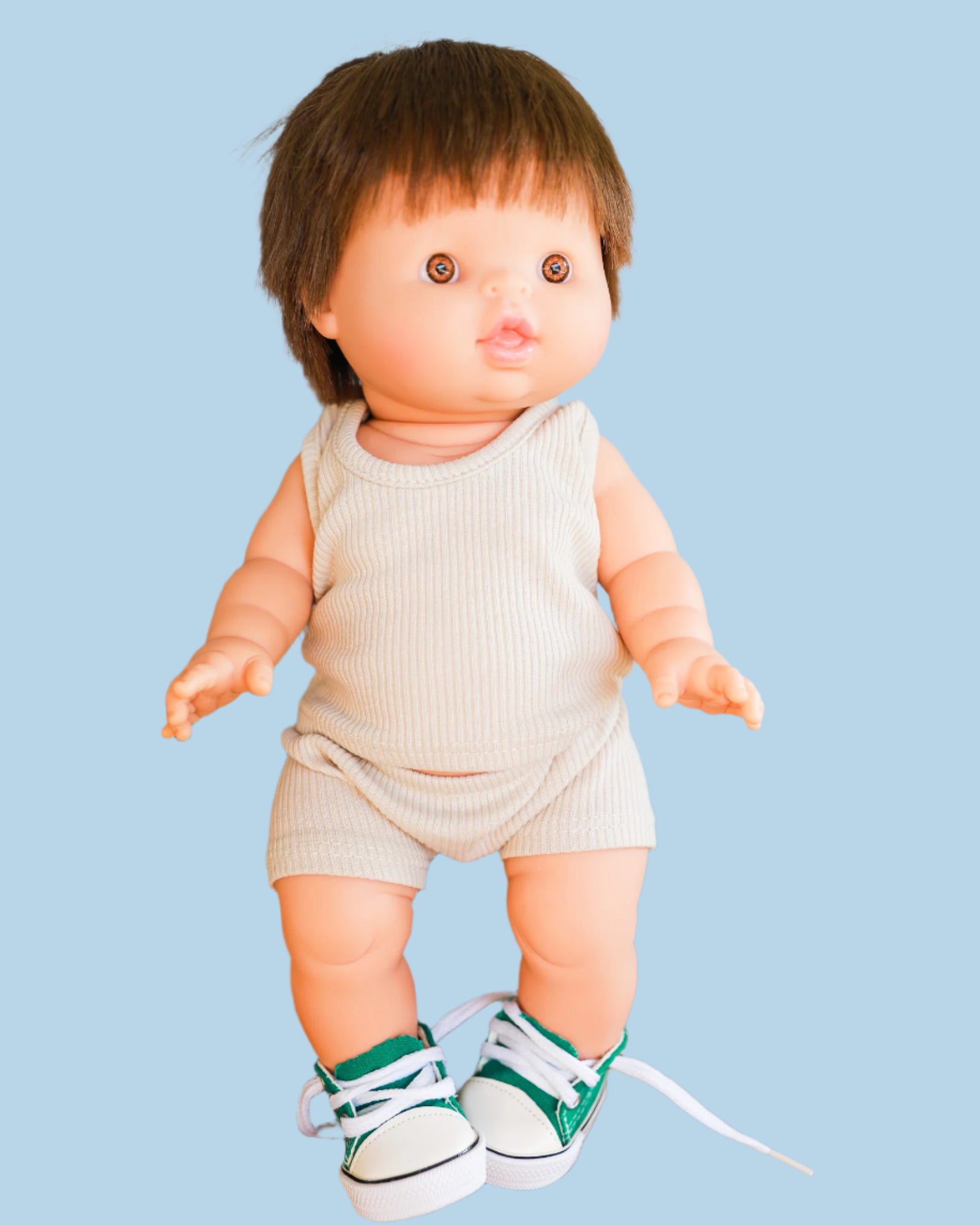 Linen doll outfit for summer comfort
