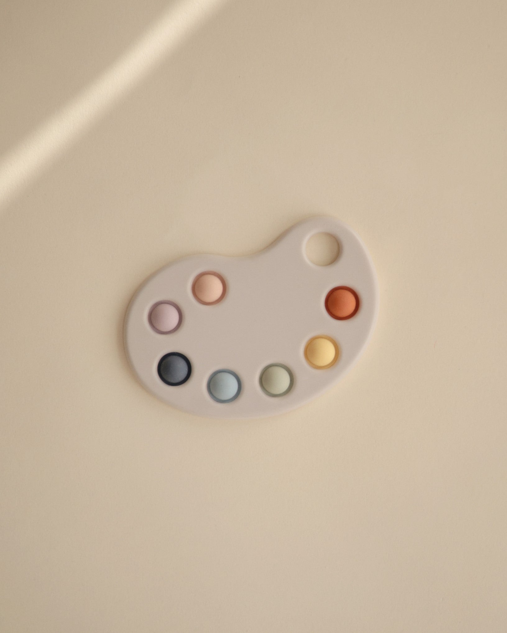 Mushie | Paint Palette Press Toy
