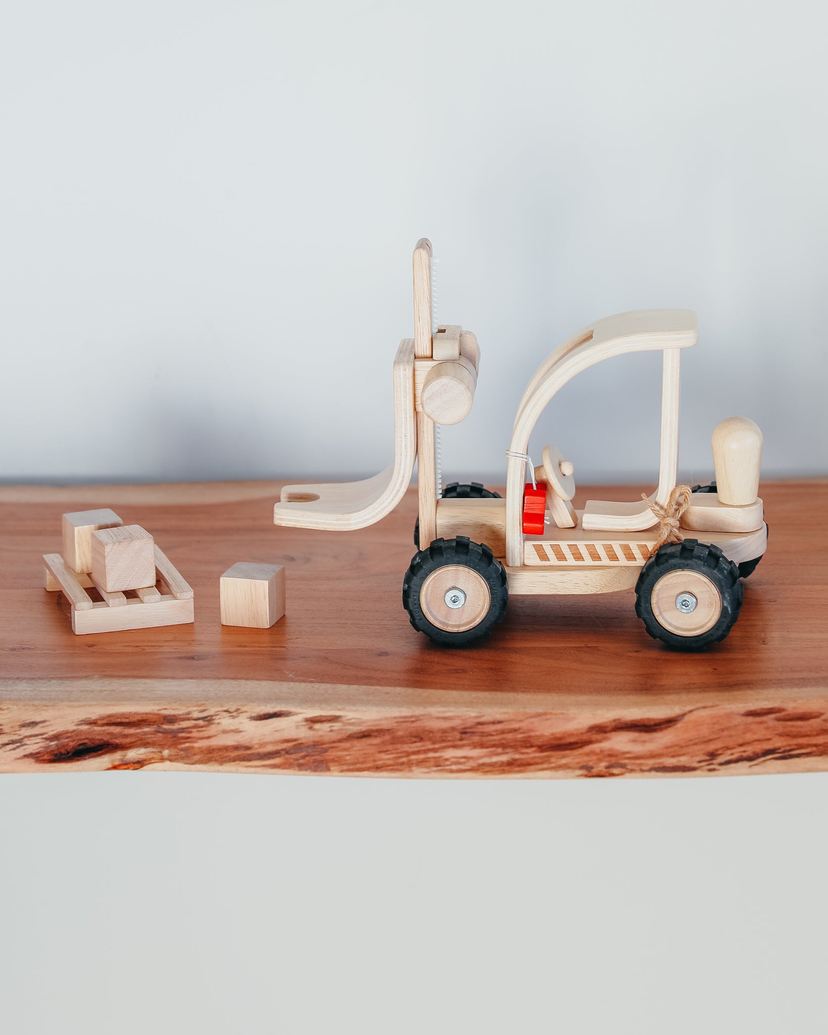 PlanToys | Toy Forklift