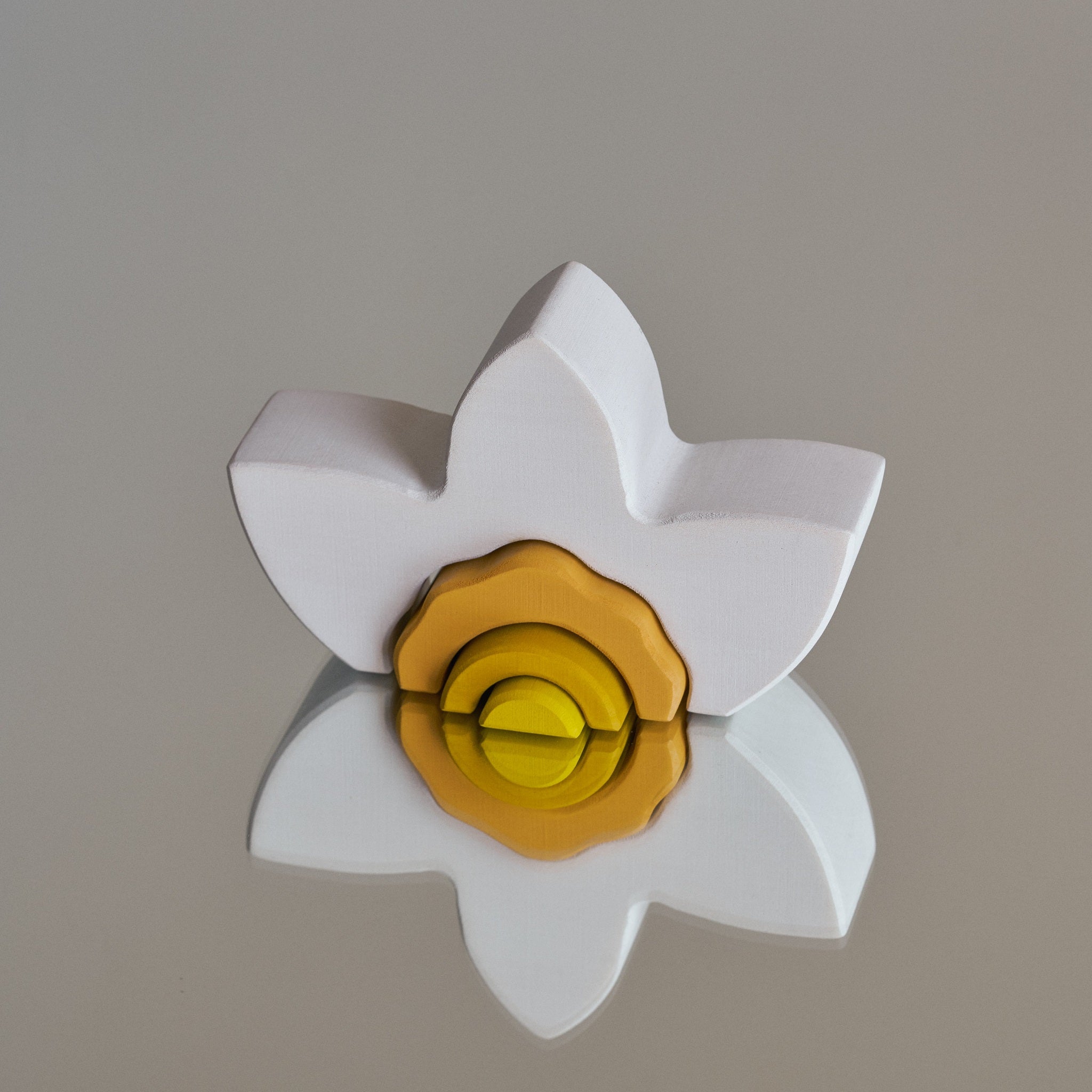 Raduga Grez | Wooden Flower Stacker - Narcissus