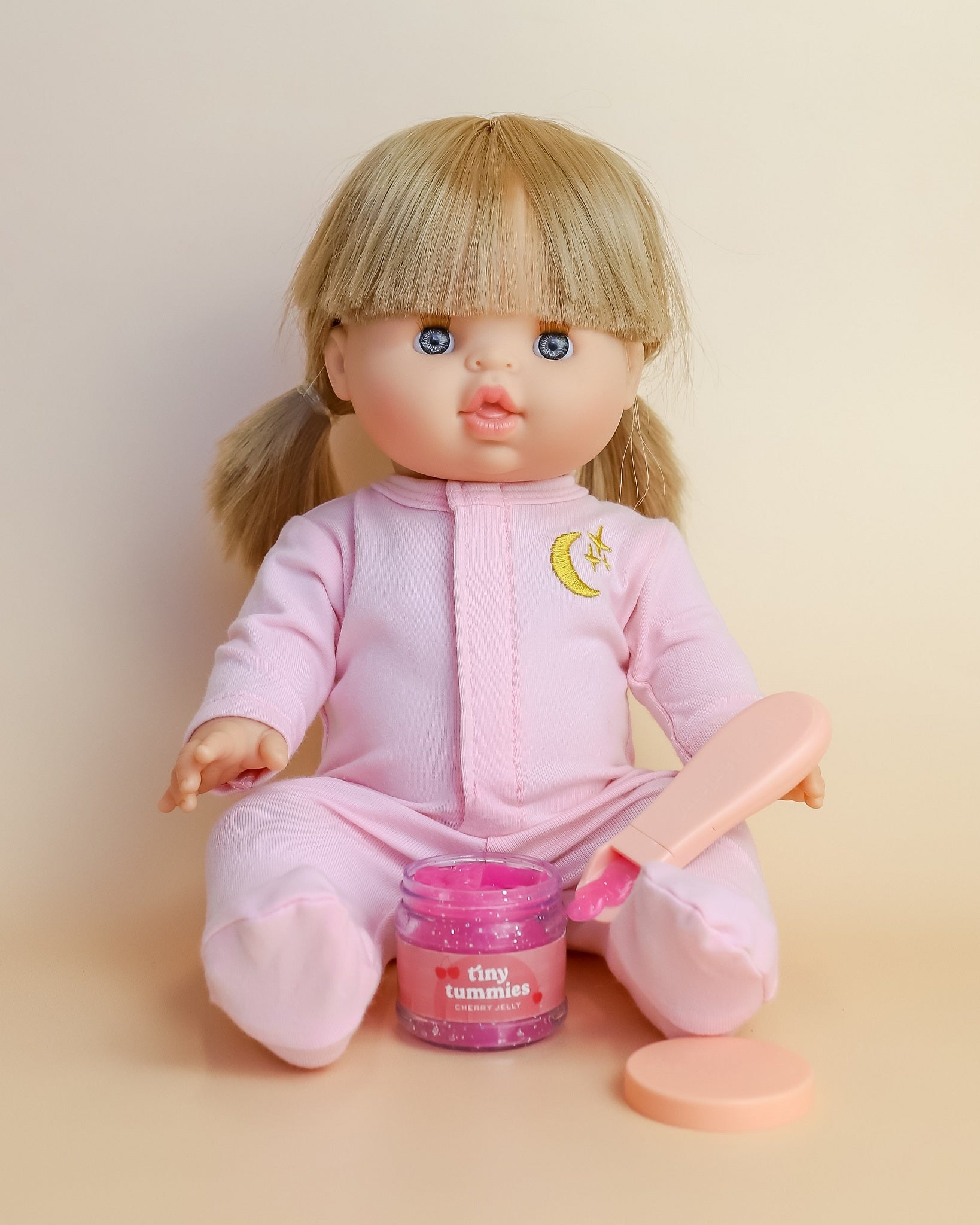 Tiny Harlow | Doll Food Jar and Spoon Set - Cherry Jelly