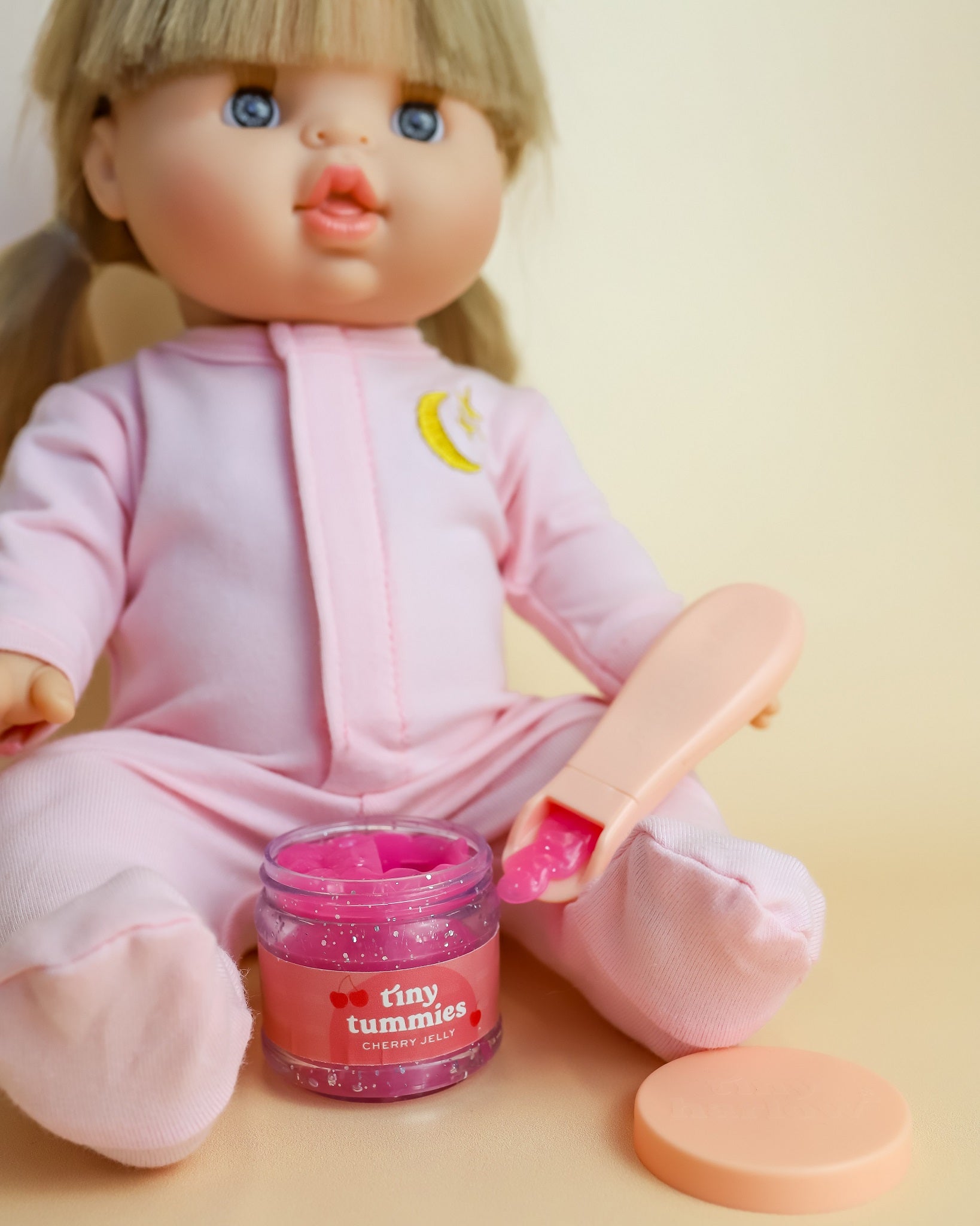 Tiny Harlow | Doll Food Jar and Spoon Set - Cherry Jelly