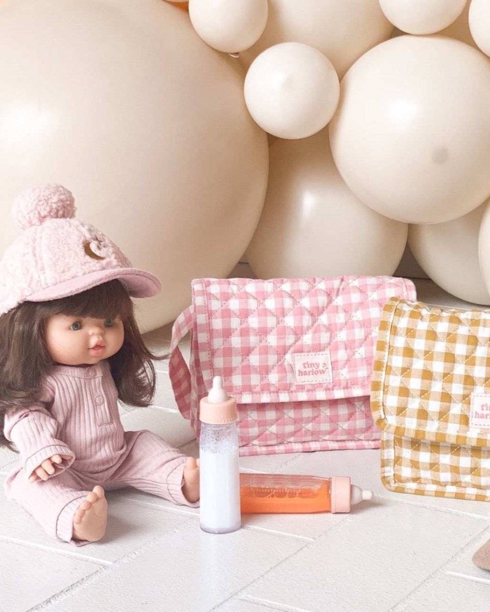 Creative play kitchen accessories featuring Tiny Harlow Magic Milk and Juice Doll Bottle Set