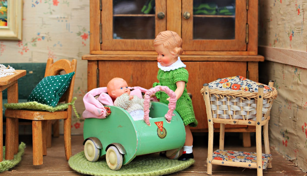 Rotate and Rejuvenate: How a Toy Rotation System Can Spark New Interest in Old Toys