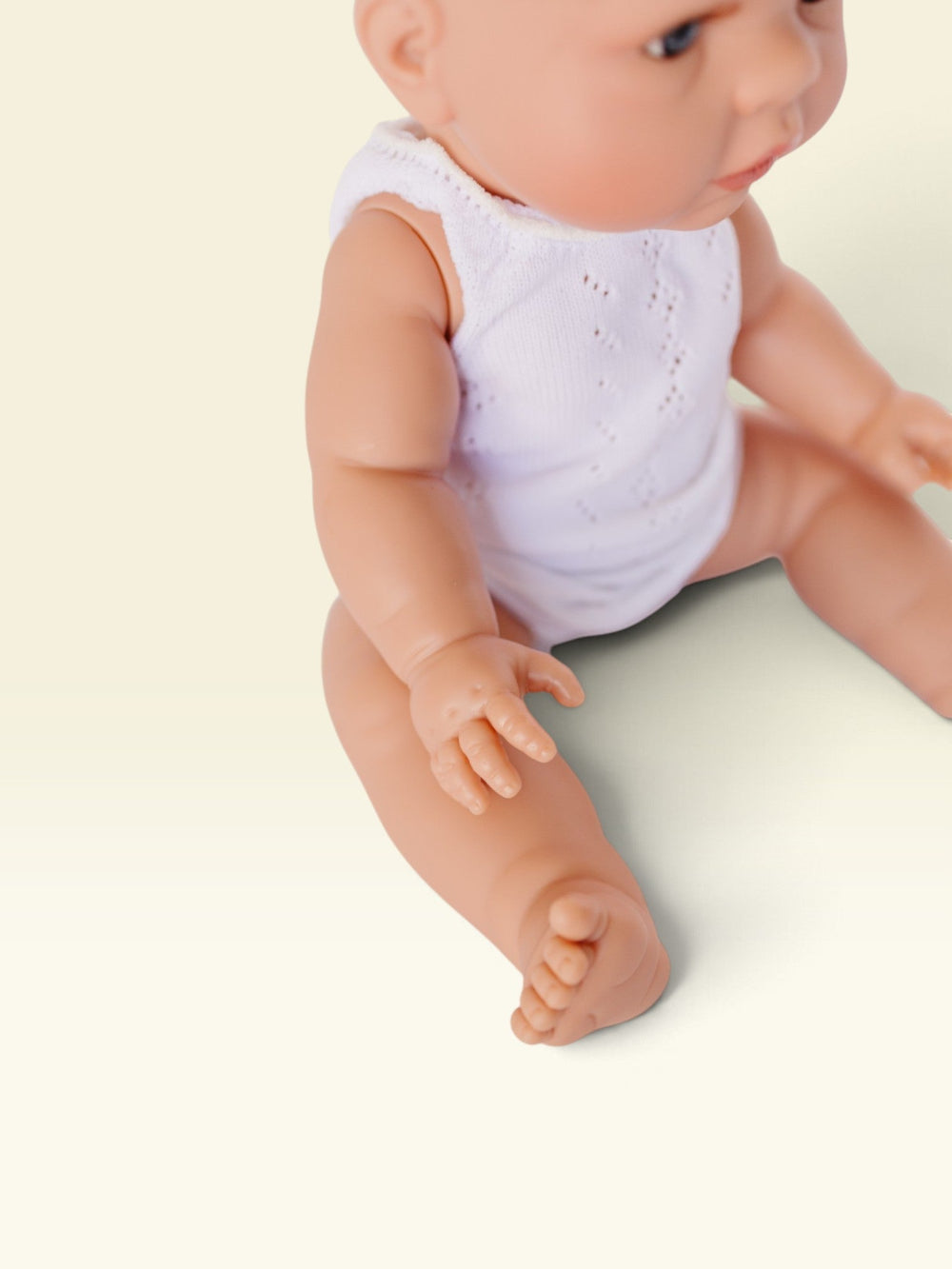 Bebenita doll arms and legs close up