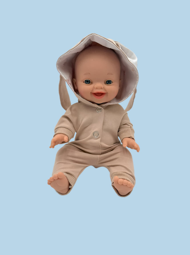 Historical doll clothes patterns with authenticity