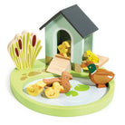 Duck House Set Close Up