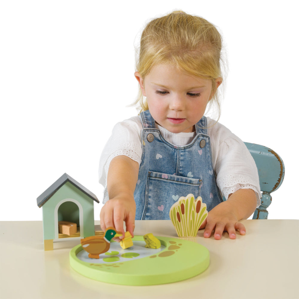 Duck House Set Lifestyle 2