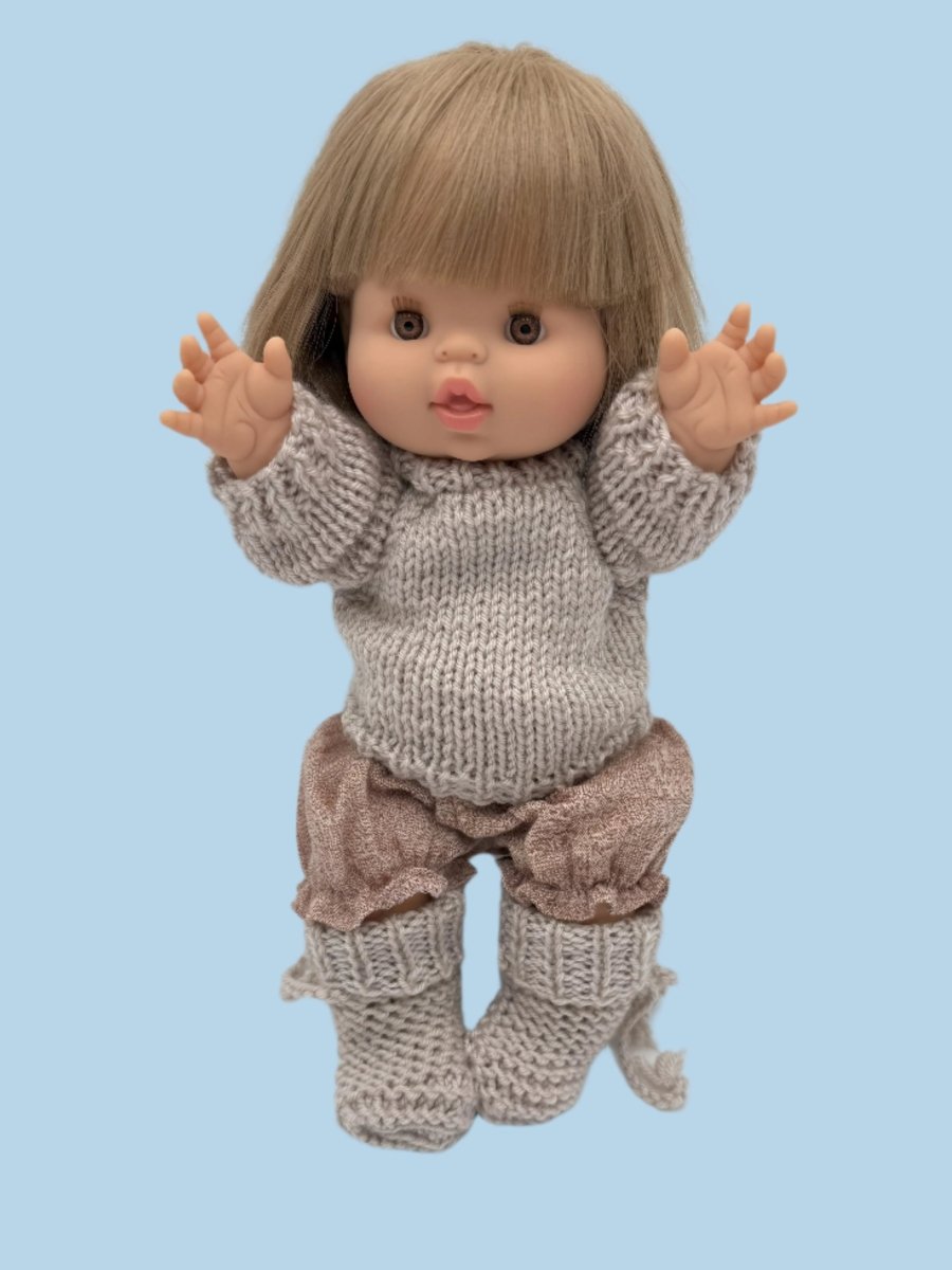 Baby doll shoes in beige