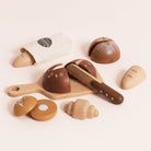 Le Toy Van wooden bread set with cutting board knife and five artisan breads