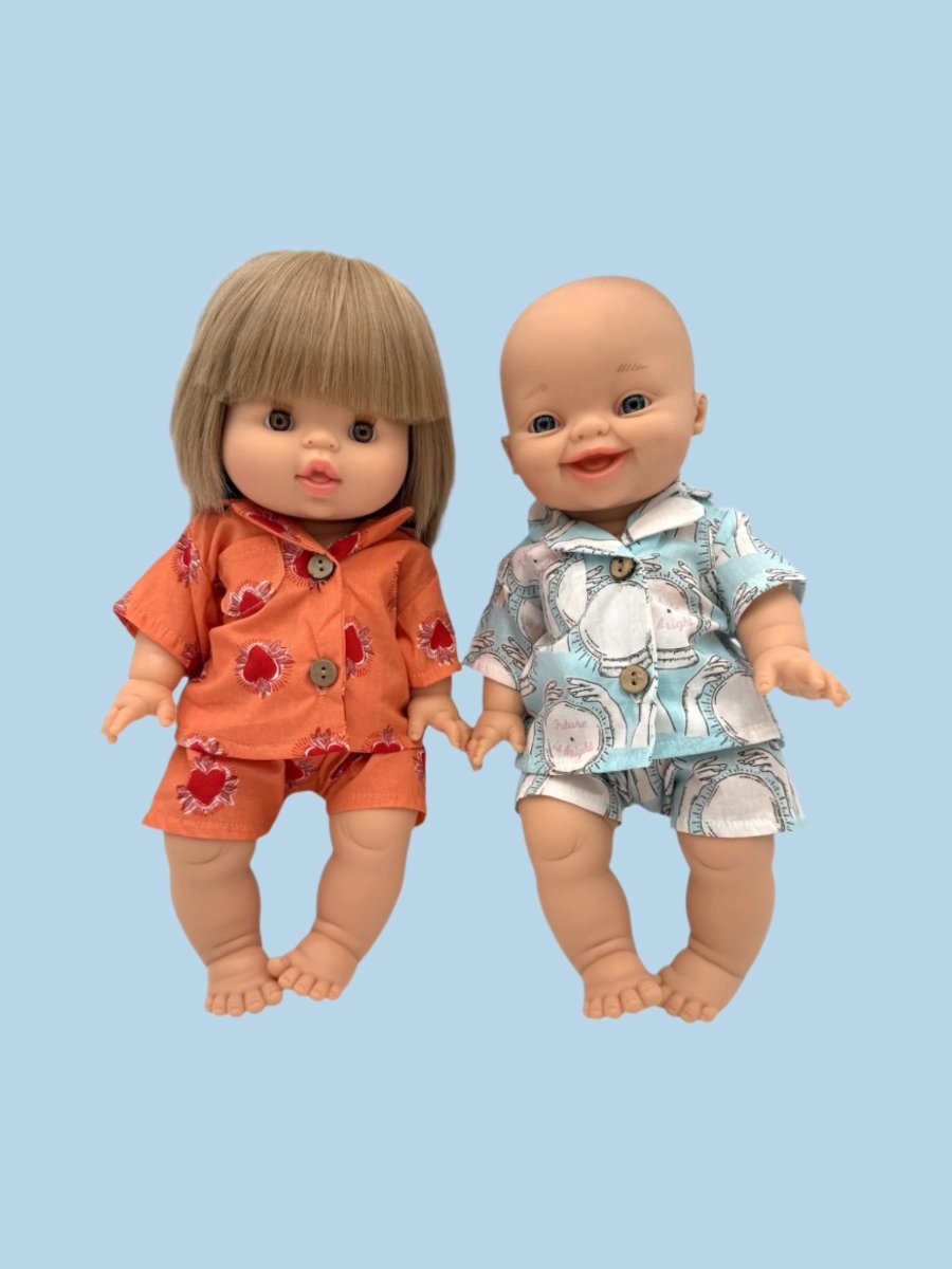 Coordinating doll clothes for multiple dolls