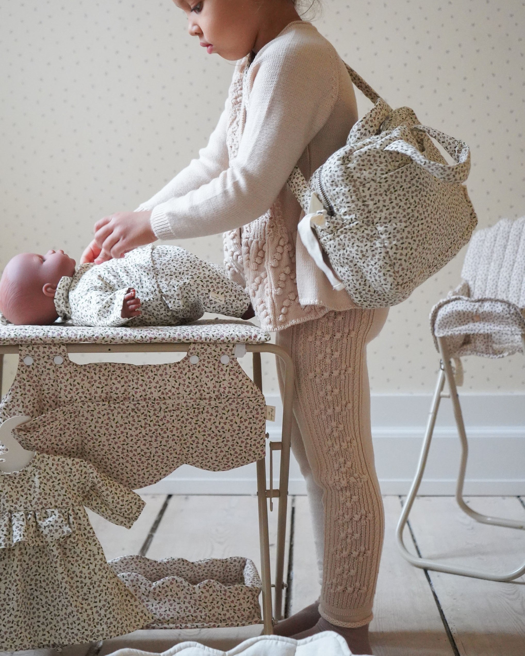 Cherry baby changing outlet table