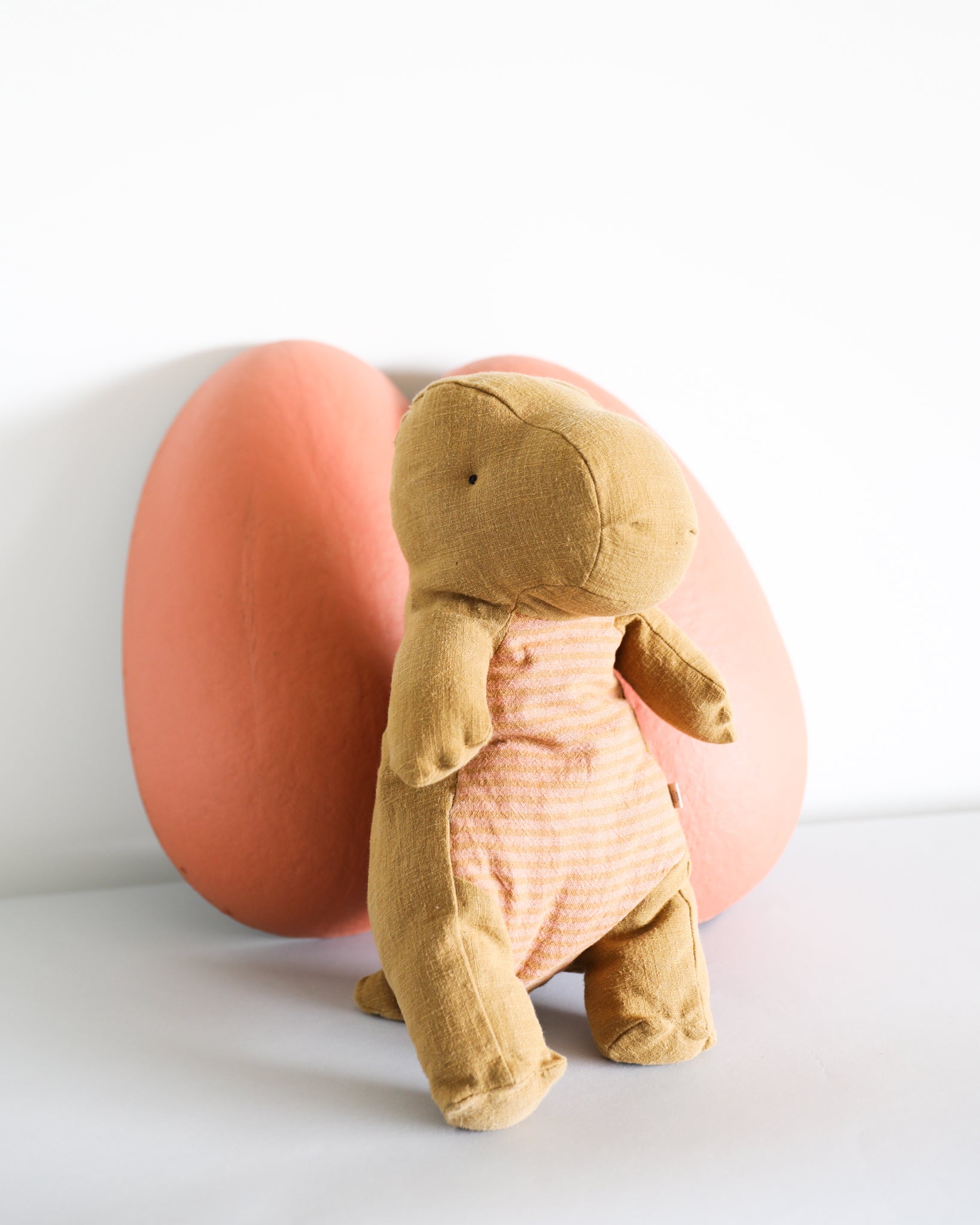 Maileg | Gantosaurus in Egg, Medium - Dark Ocher