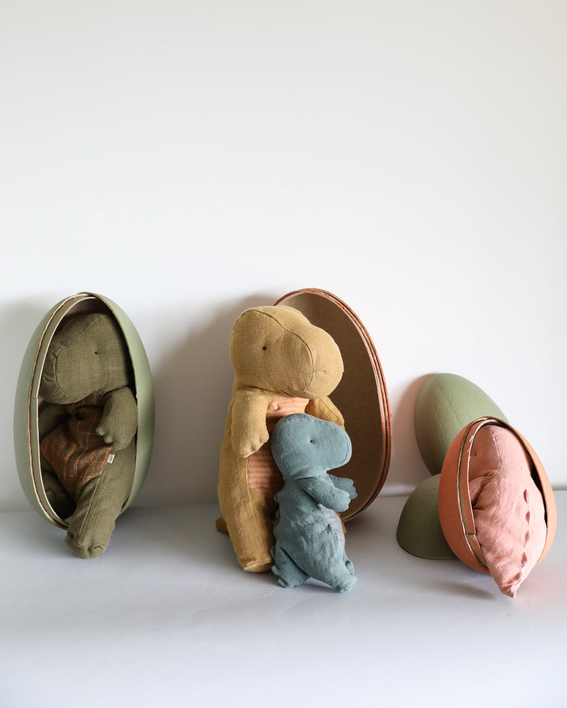 Maileg | Gantosaurus in Egg, Medium - Forrest Green