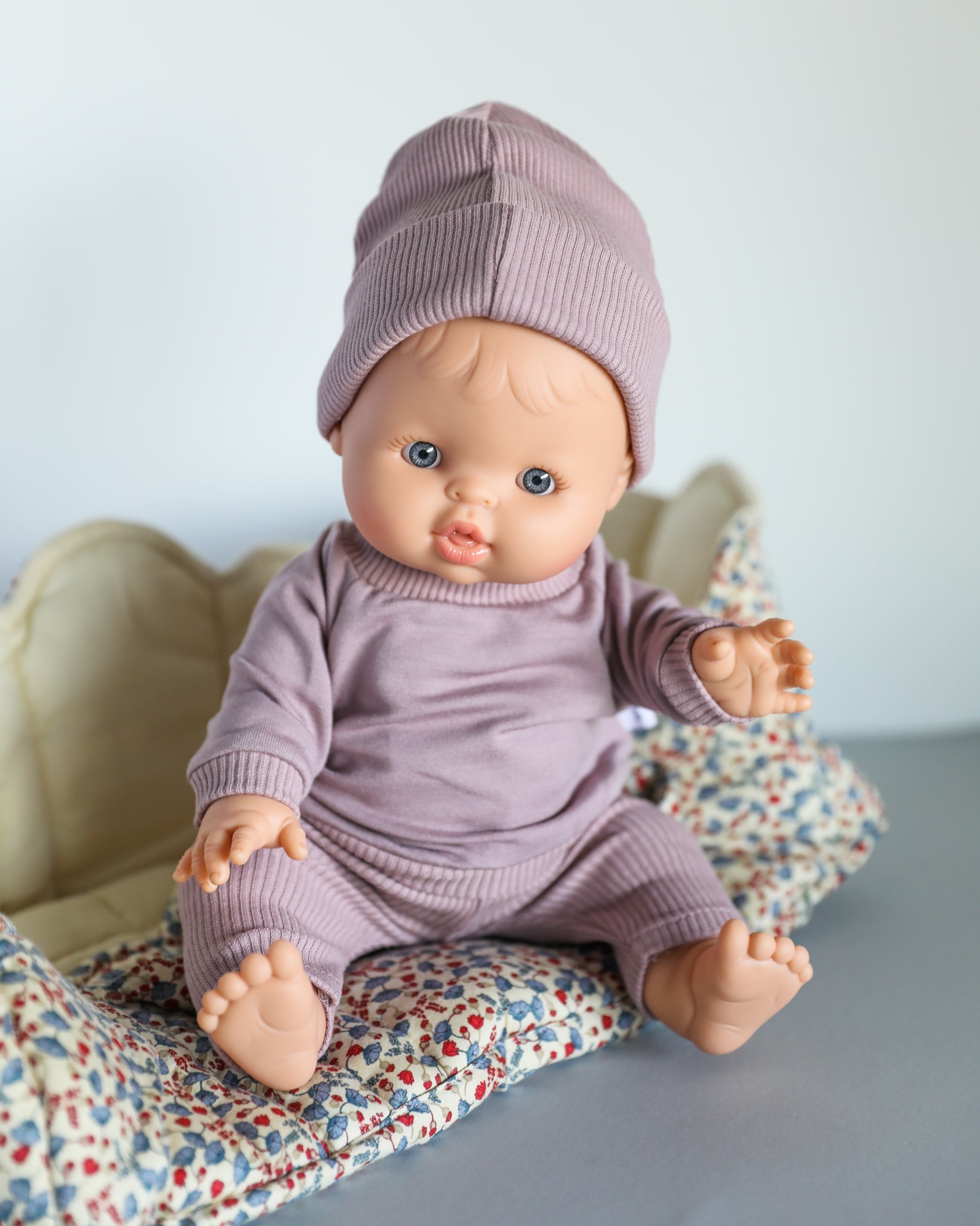 Baby Doll Sweatshirt Set with Beanie (Lavender)