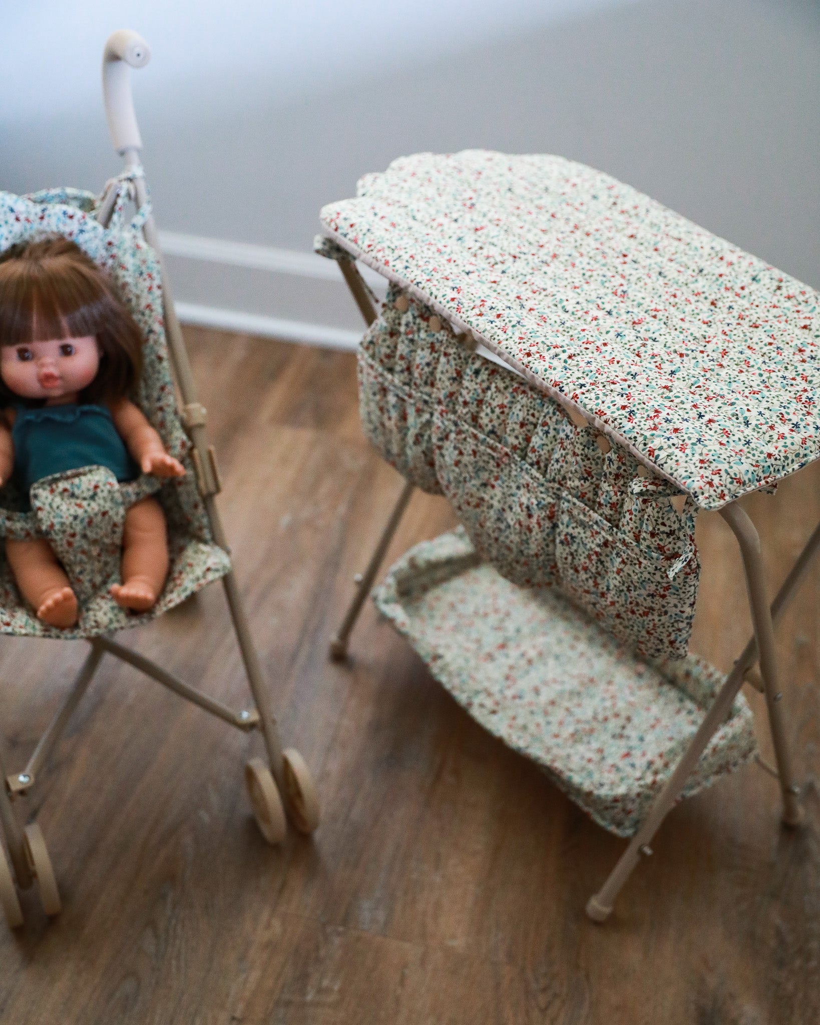 Doll Changing Table - Louloudi